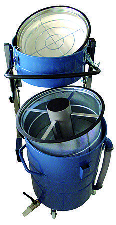 картинка Промышленный пылесос Delfin DM 40 OIL фото 3 картинка Промышленный пылесос Delfin DM 40 OIL фото 3