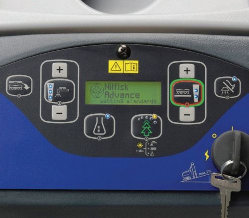 картинка Поломоечная машина Nilfisk SC 800-86 фото 5 картинка Поломоечная машина Nilfisk SC 800-86 фото 5
