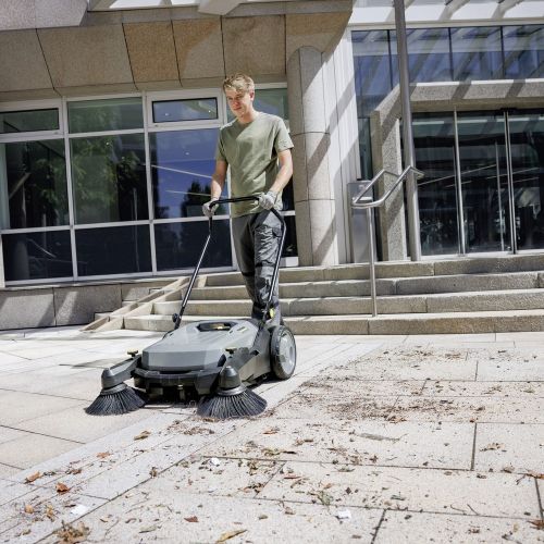 картинка Подметальная машина Karcher КM 70/20 C 2SB фото 8 картинка Подметальная машина Karcher КM 70/20 C 2SB фото 8